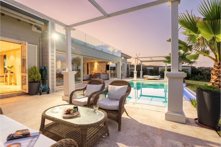 5 Bedroom Property for Sale in Whale Rock Beach Western Cape